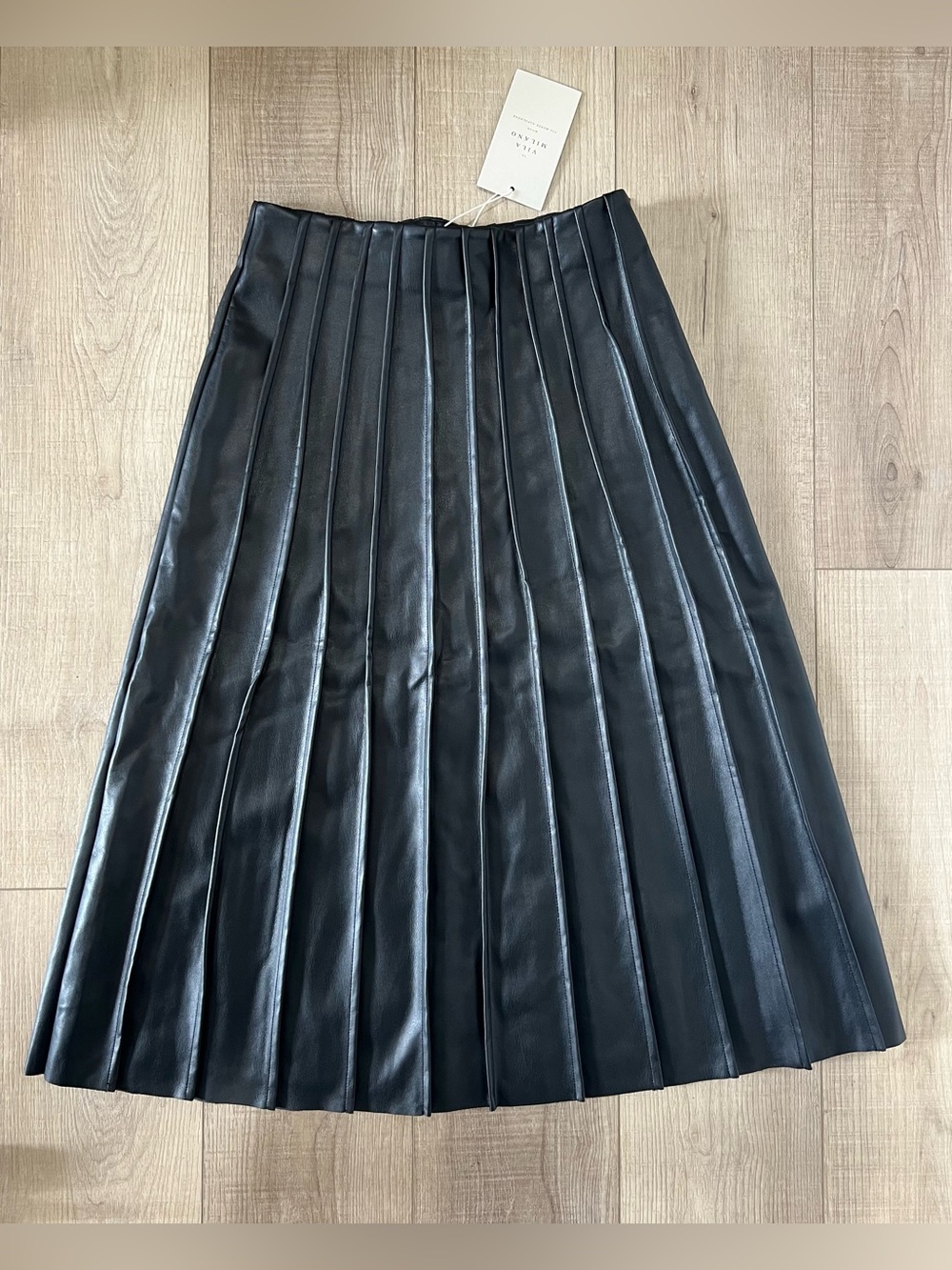 La Vila Milano Pleated Faux Leather Midi Skirt - Black